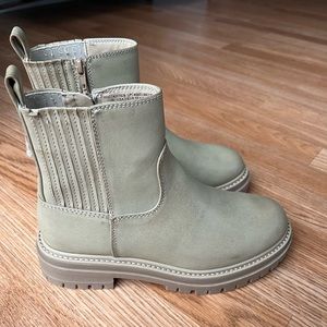 Time and Tru Beige Ankle Booties SIZE 7